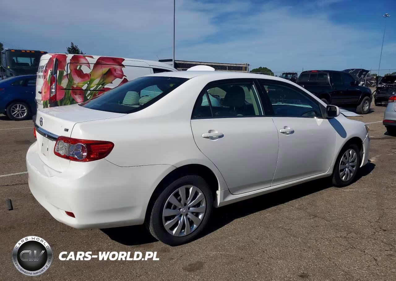 2013 Toyota Corolla Le VIN:2T1BU4EE5DC958197 - 3
