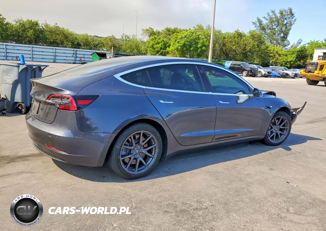2019 Tesla Model 3 VIN:5YJ3E1EB3KF209588 - 3