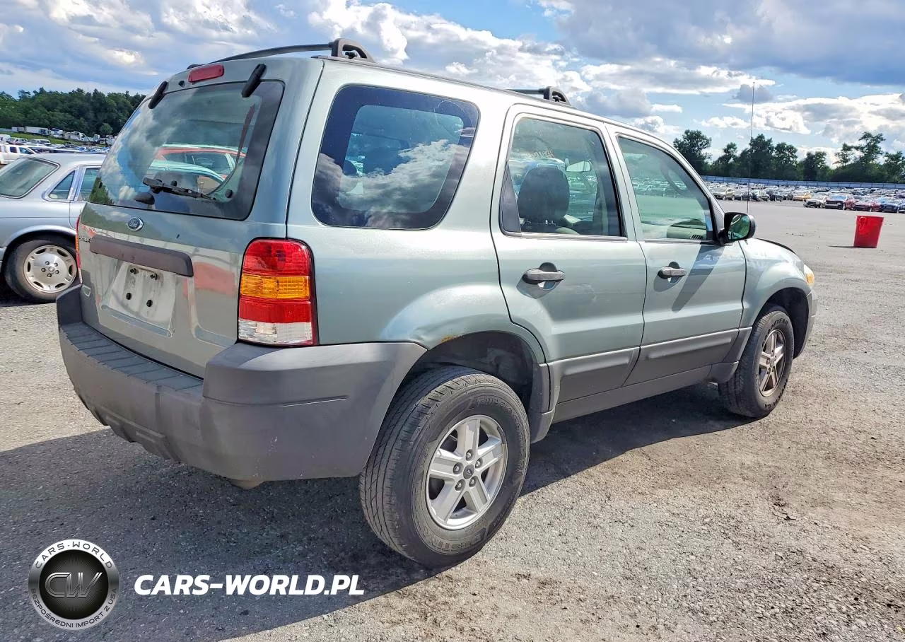 2005 Ford Escape Xls VIN:1FMYU02Z55KA93334 - 3