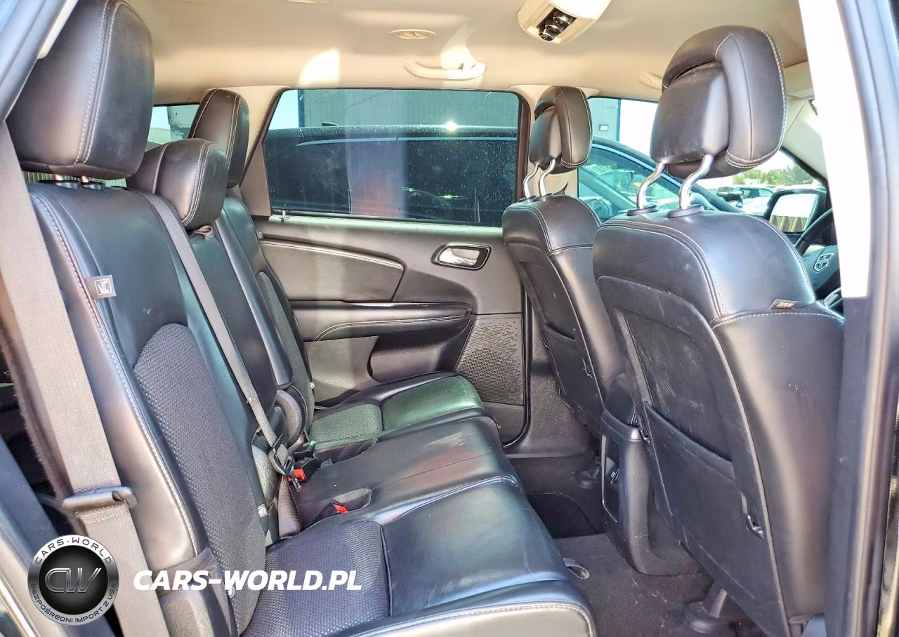 2018 Dodge Journey Crossroad VIN:3C4PDCGG6JT252069 - 10