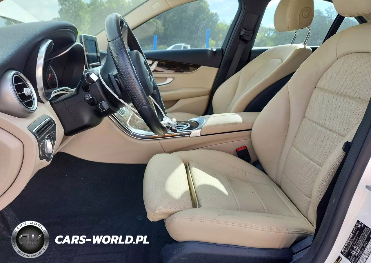 2017 Mercedes-Benz C 300 4Matic VIN:55SWF4KB8HU219542 - 7