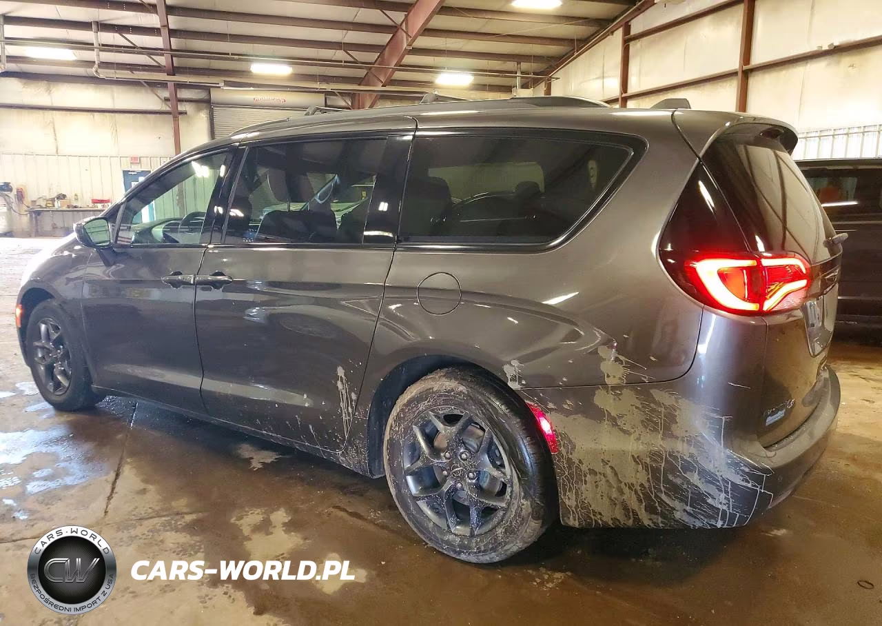 2018 Chrysler Pacifica Touring L VIN:2C4RC1BG3JR353970 - 2