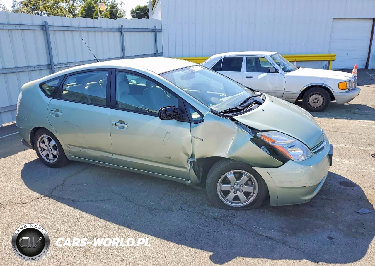 2008 Toyota Prius Base VIN:JTDKB20U683435133 - 4