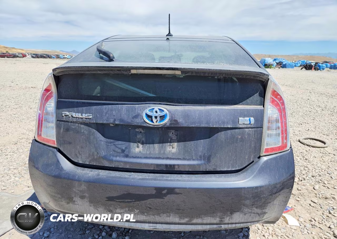 2013 Toyota Prius Three VIN:JTDKN3DU4D1669557 - 6