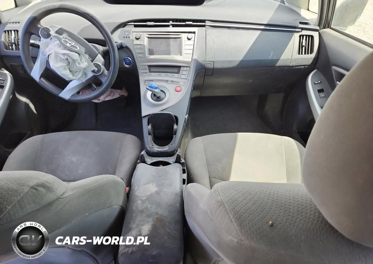 2013 Toyota Prius Three VIN:JTDKN3DU4D1669557 - 8
