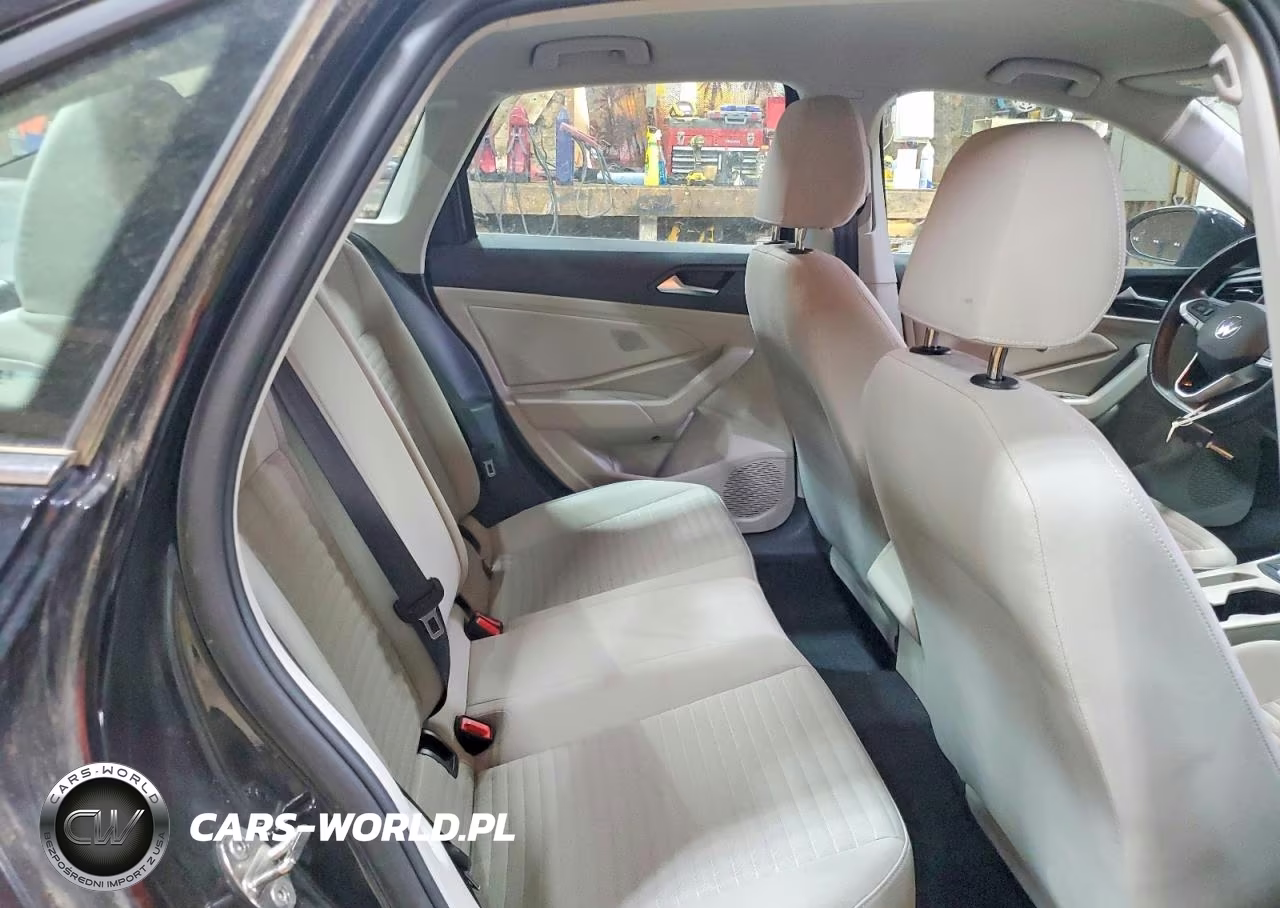 2024 Volkswagen Jetta S VIN:3VW5M7BU5RM080650 - 10