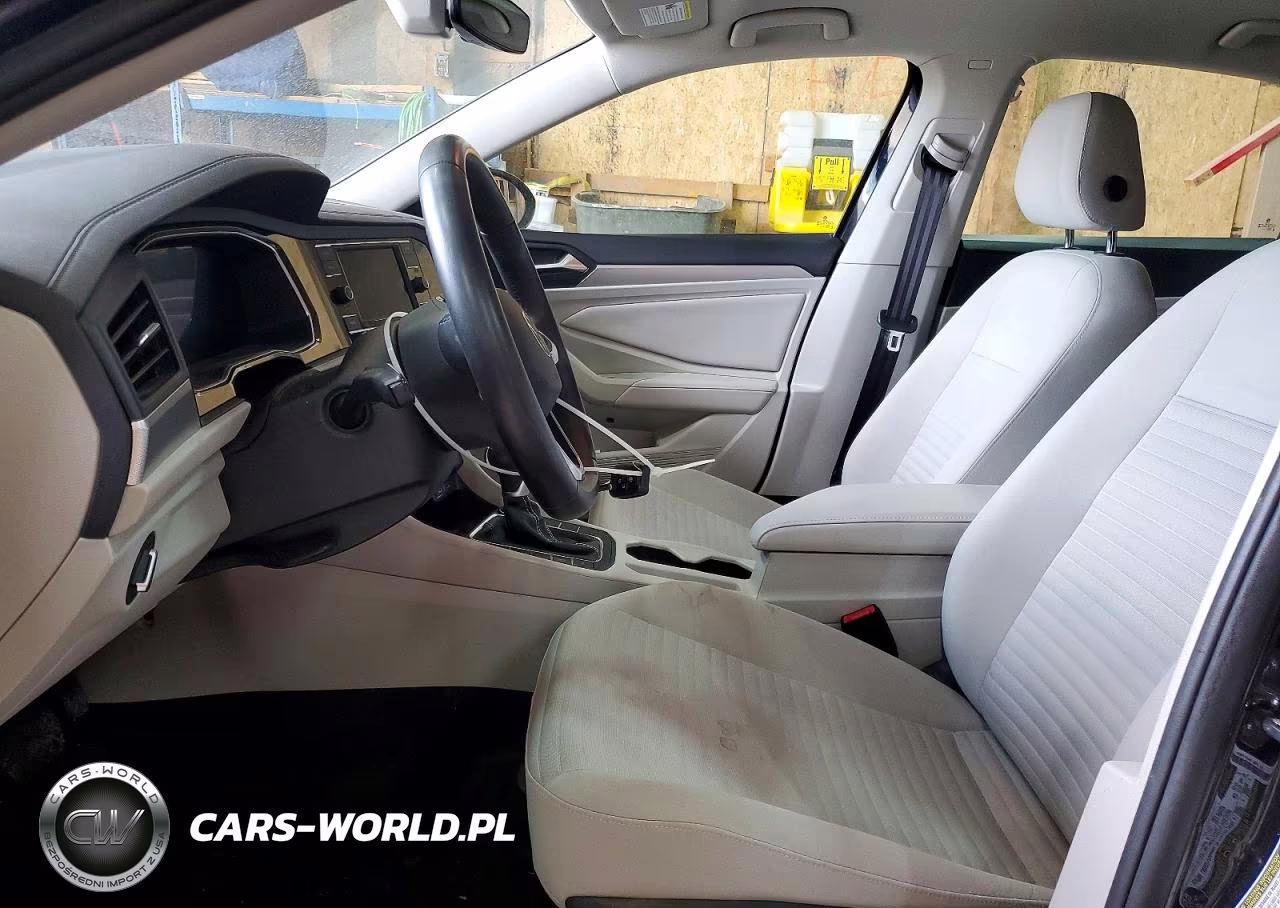2024 Volkswagen Jetta S VIN:3VW5M7BU5RM080650 - 7