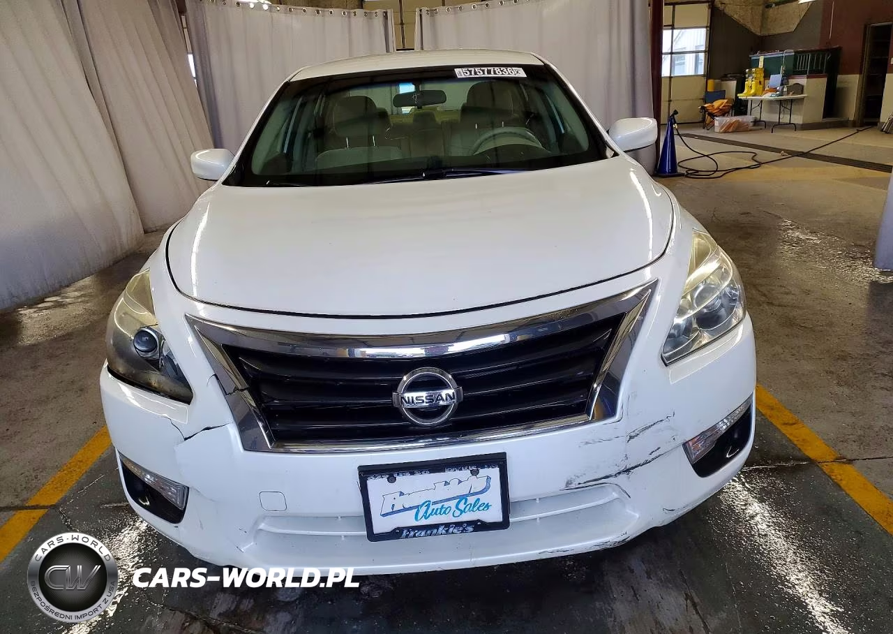 2014 Nissan Altima 2.5 S VIN:1N4AL3AP3EN371209 - 5