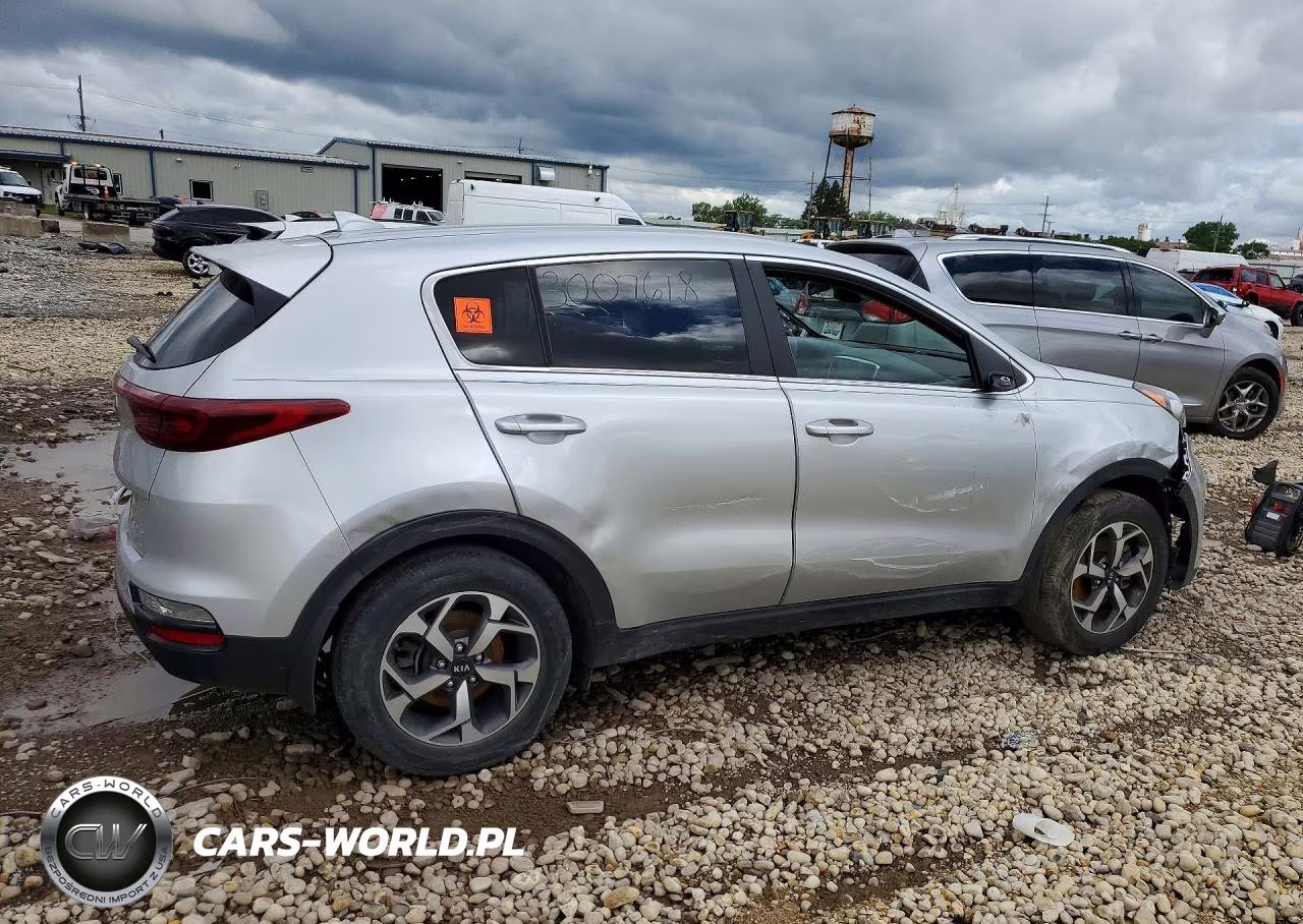 2020 Kia Sportage Lx VIN:KNDPM3AC4L7810496 - 3
