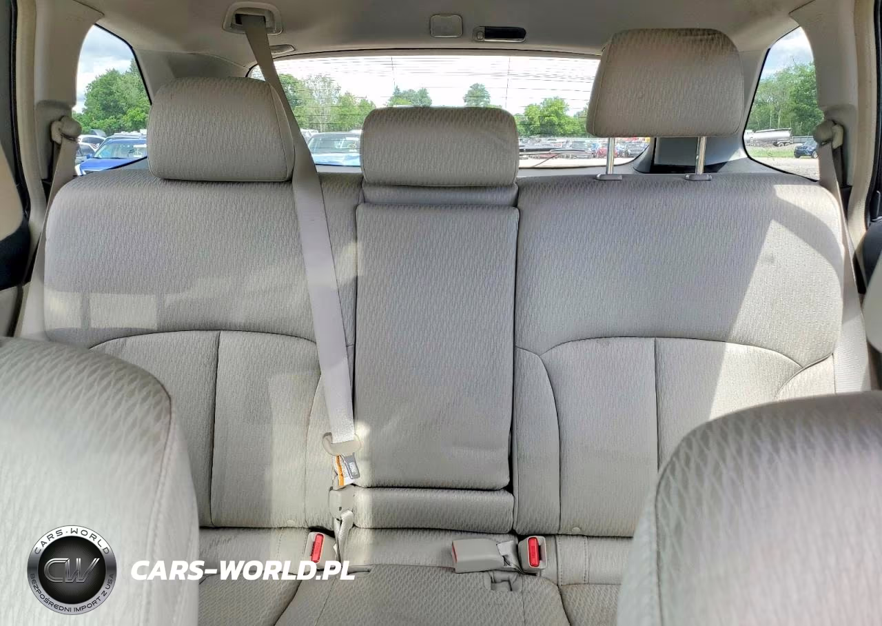 2010 Subaru Outback 2.5I Premium VIN:4S4BRBCC1A3338132 - 10