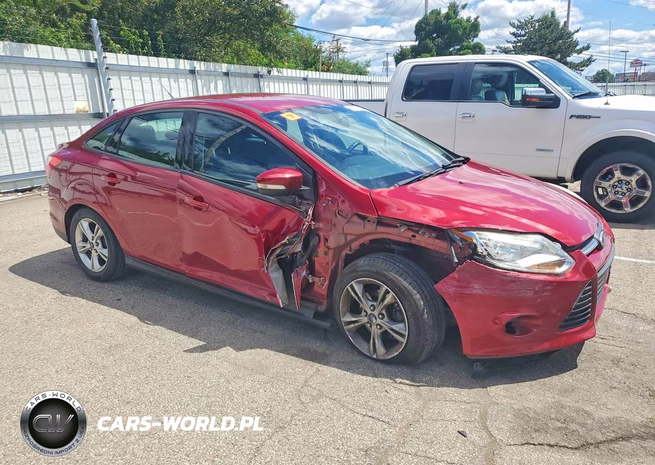 2014 Ford Focus Se VIN:1FADP3F29EL174197 - 4