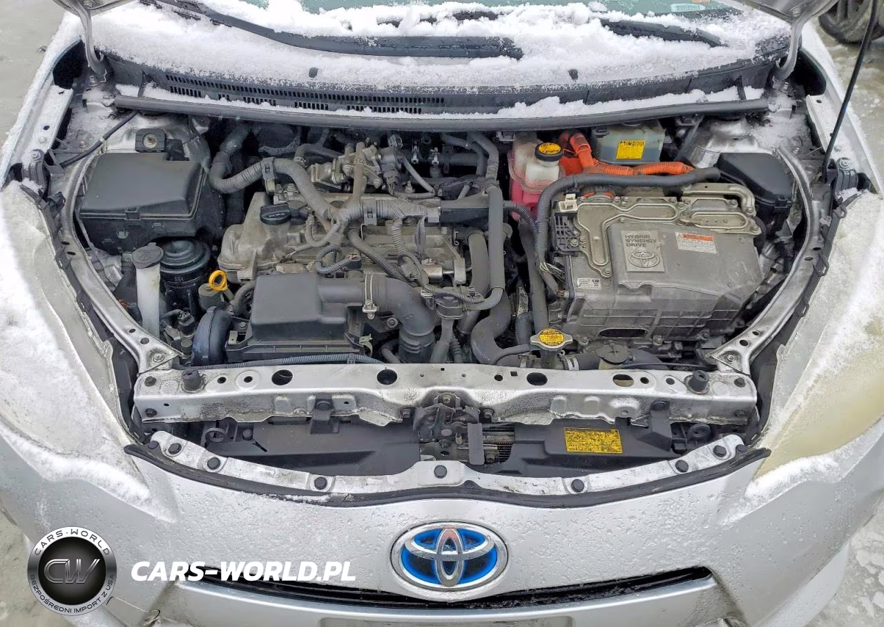 2014 Toyota Prius C VIN:JTDKDTB33E1066632 - 11
