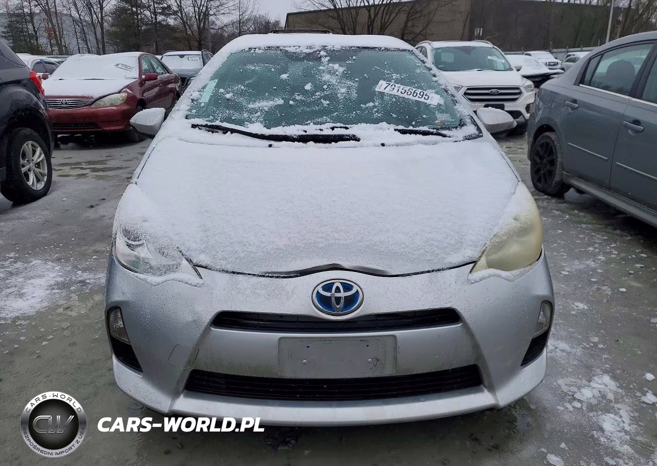 2014 Toyota Prius C VIN:JTDKDTB33E1066632 - 5