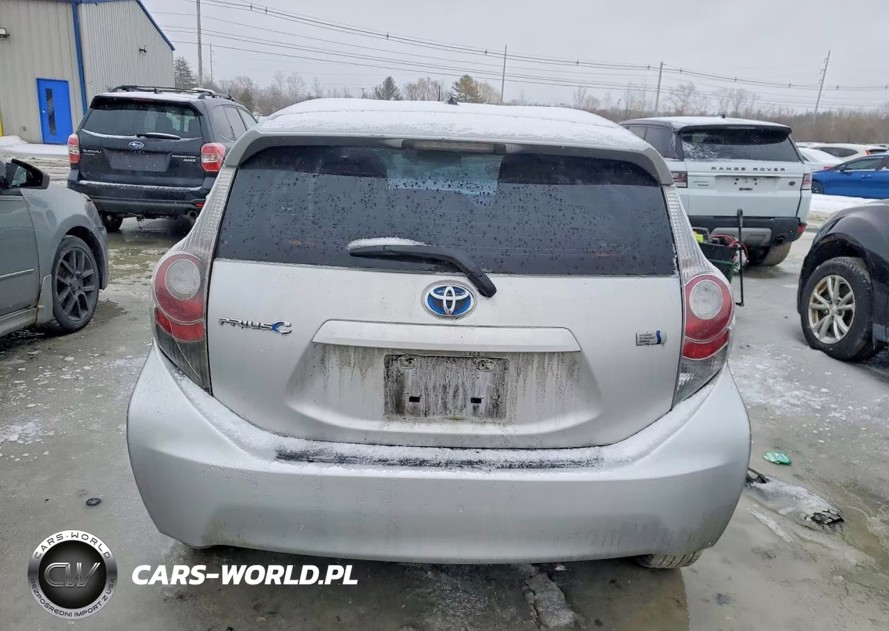 2014 Toyota Prius C VIN:JTDKDTB33E1066632 - 6