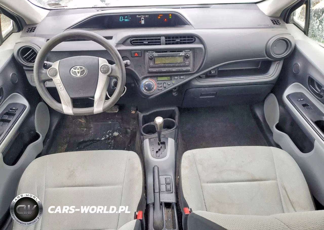 2014 Toyota Prius C VIN:JTDKDTB33E1066632 - 8