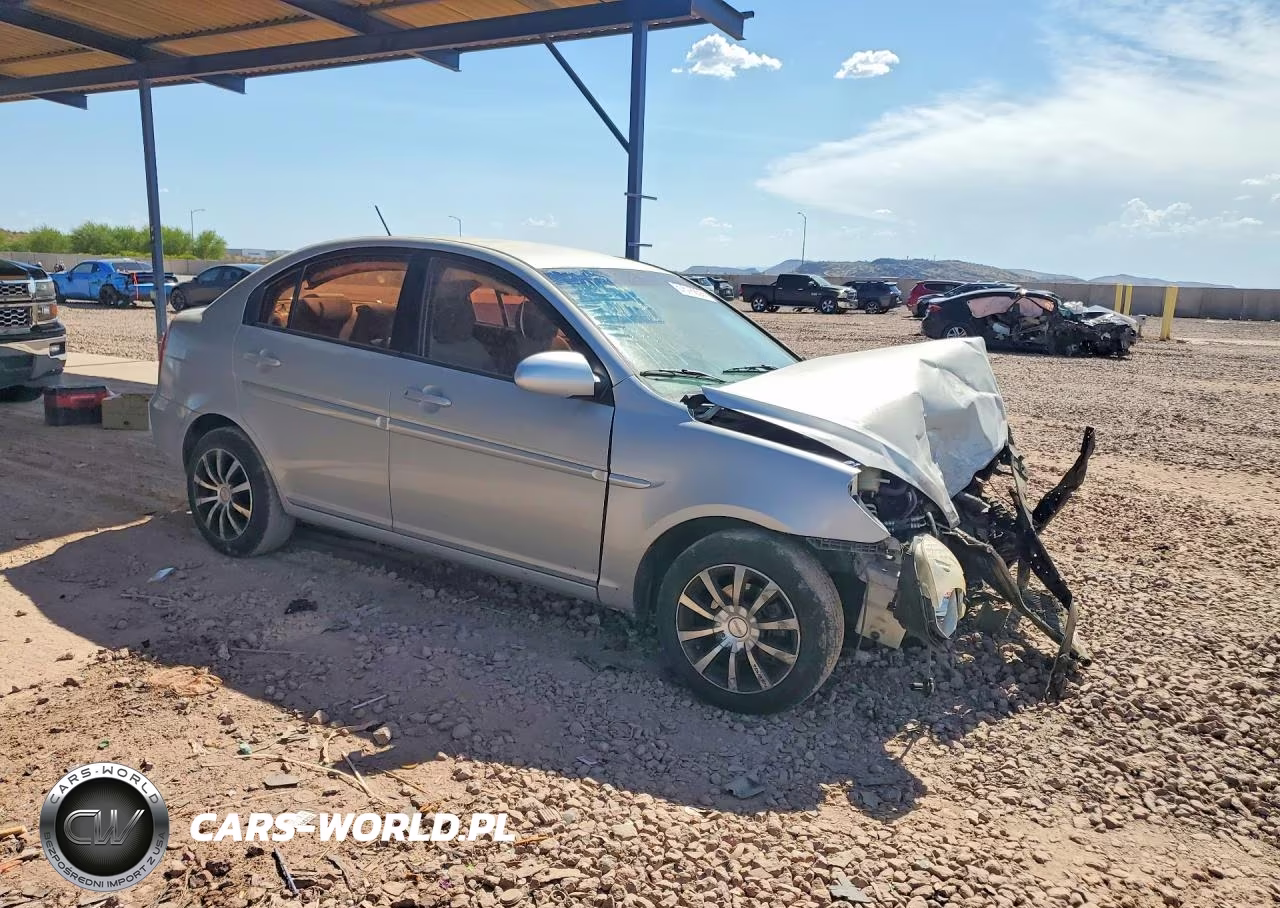 2009 Hyundai Accent Gls VIN:KMHCN46C19U313633 - 4