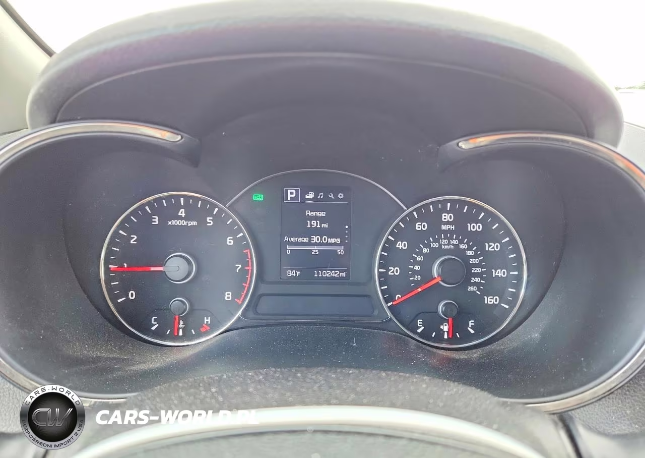 2018 Kia Forte S VIN:3KPFL4A79JE173853 - 9
