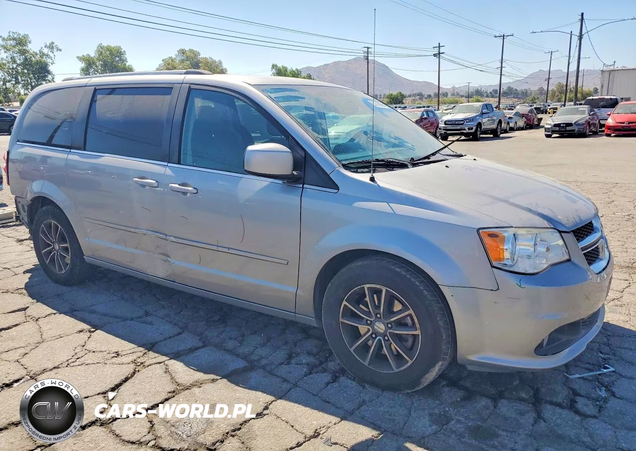 2017 Dodge Grand Caravan Sxt VIN:2C4RDGCG1HR685205 - 4