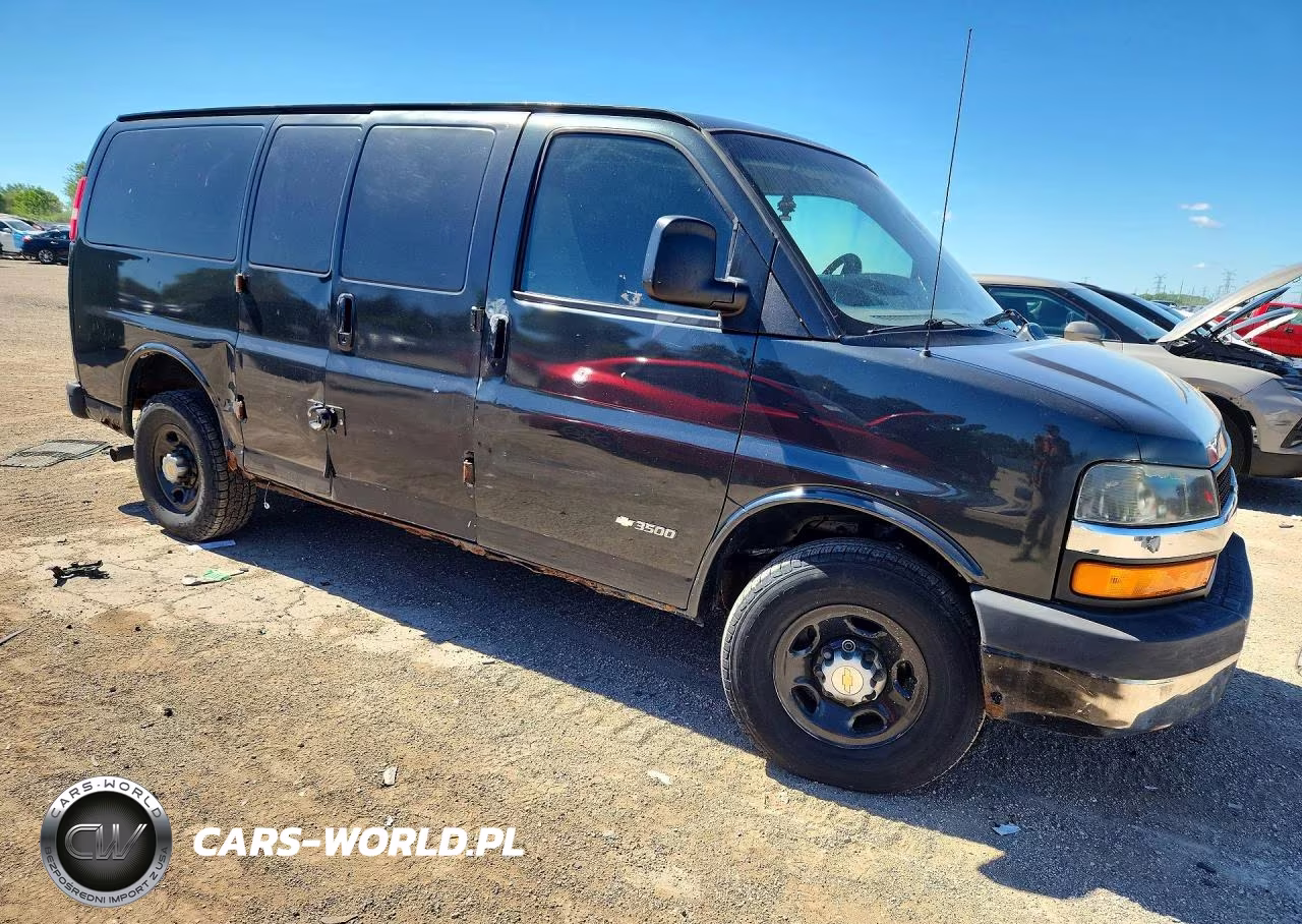 2004 Chevrolet Express G3500 VIN:1GCHG35U541132795 - 4