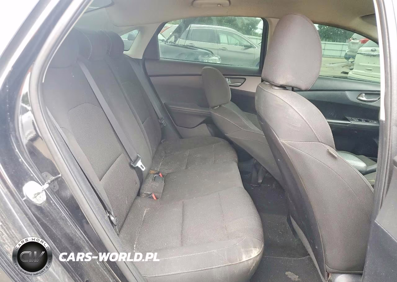 2020 Kia Forte Lxs VIN:3KPF24AD0LE141353 - 10