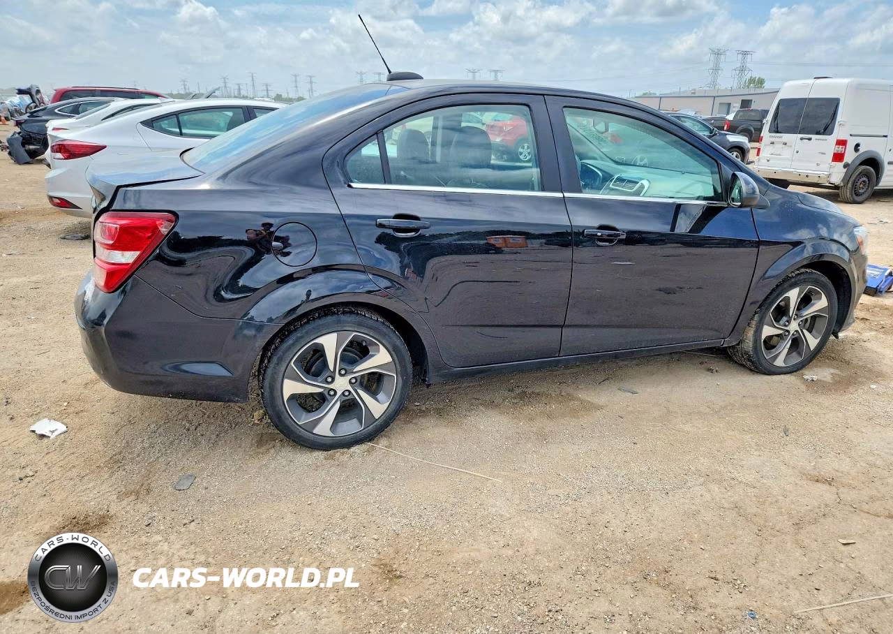 2020 Chevrolet Sonic Premier VIN:1G1JF5SB0L4119106 - 3