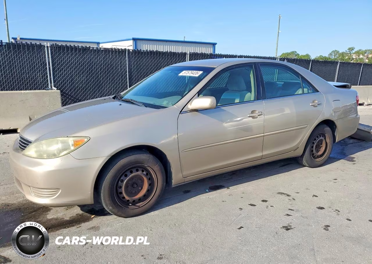 2005 Toyota Camry Le