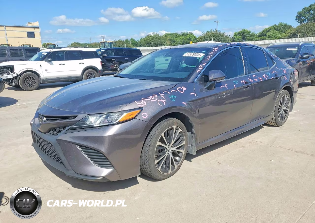2020 Toyota Camry Se