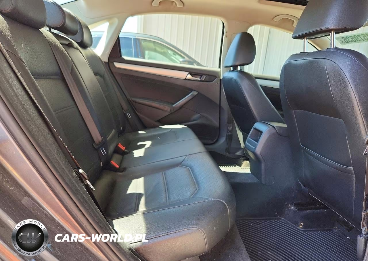 2012 Volkswagen Passat Se VIN:1VWBH7A38CC021813 - 10