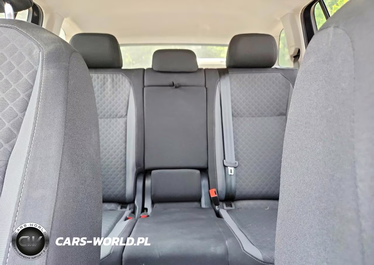 2019 Volkswagen Tiguan S VIN:3VV1B7AX0KM162800 - 10