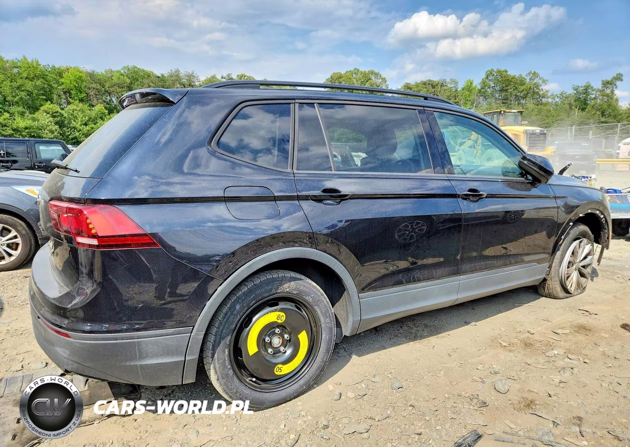 2019 Volkswagen Tiguan S VIN:3VV1B7AX0KM162800 - 3