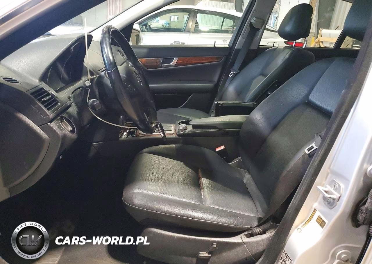 2011 Mercedes-Benz C 300 4Matic VIN:WDDGF8BB4BR136355 - 7