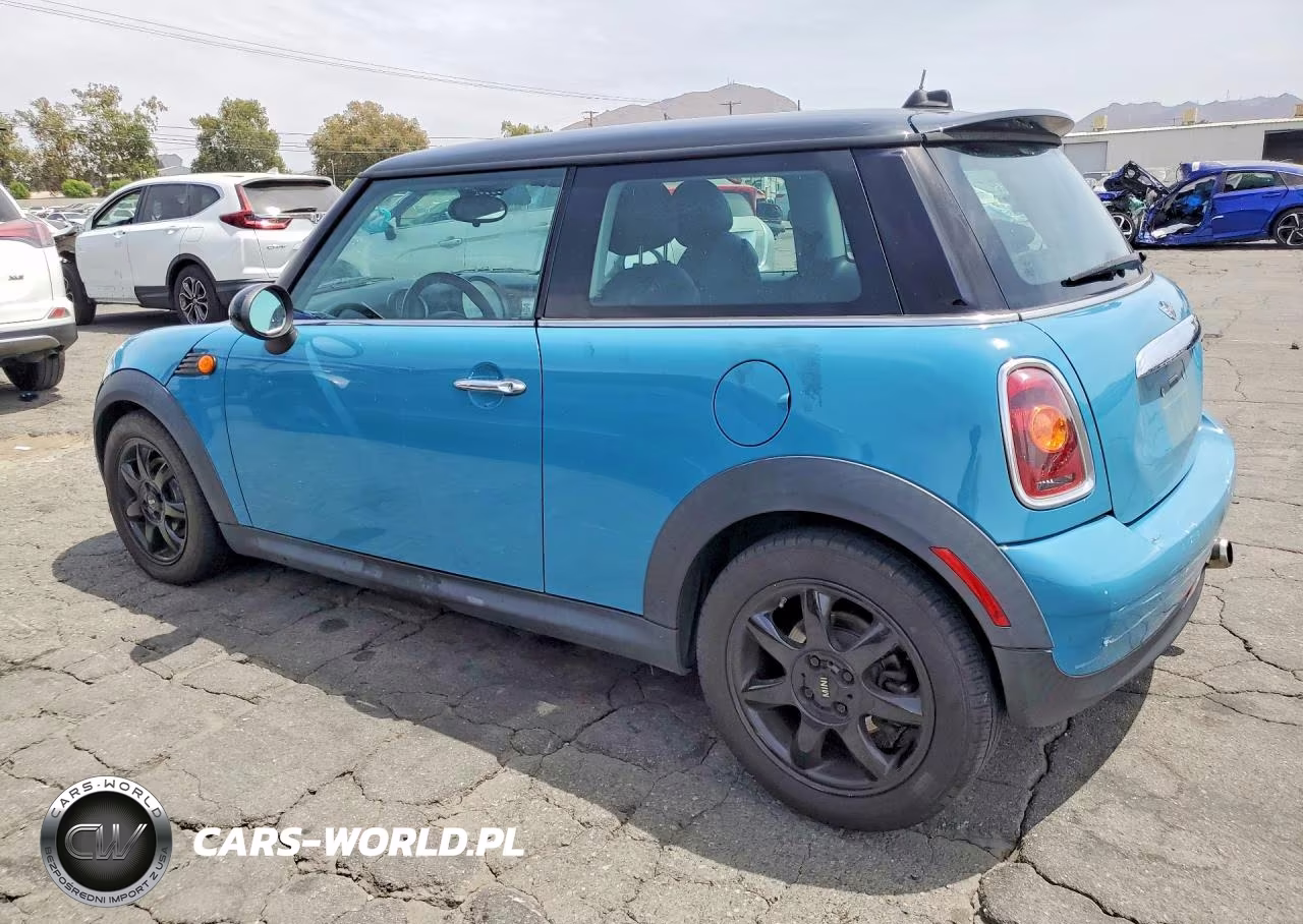 2010 Mini Cooper VIN:WMWMF3C54ATU76189 - 2