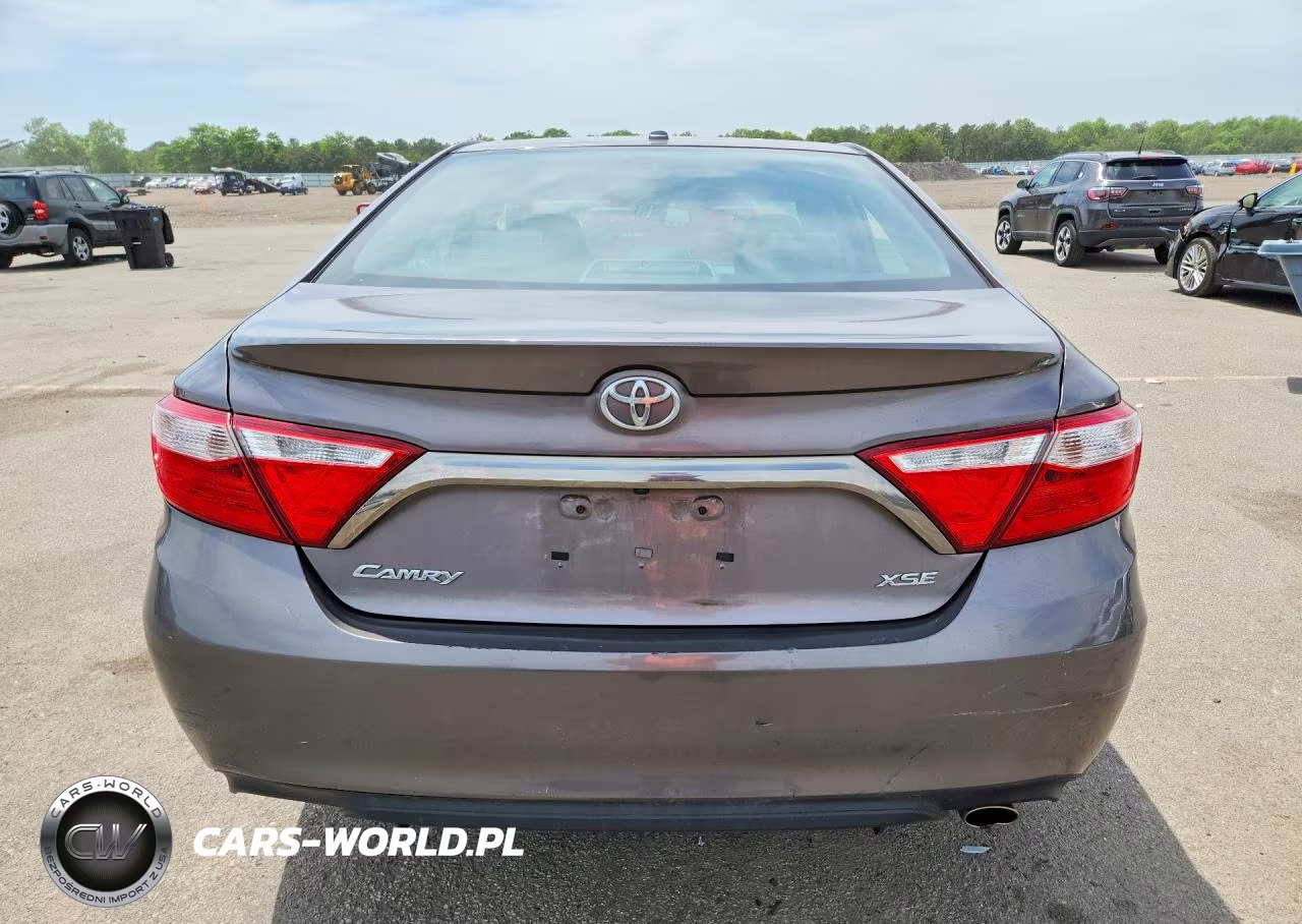 2015 Toyota Camry Xse VIN:4T1BF1FK7FU481299 - 6
