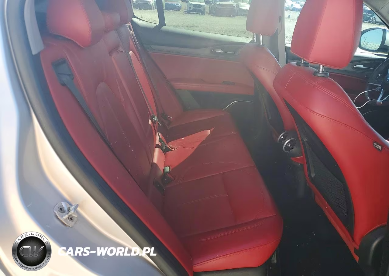 2018 Alfa Romeo Stelvio Ti VIN:ZASFAKBN1J7B97630 - 10