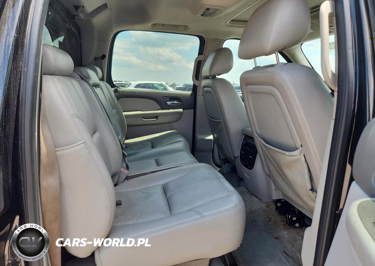 2011 Chevrolet Avalanche Lt VIN:3GNTKFE32BG331195 - 10