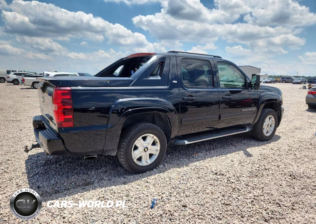 2011 Chevrolet Avalanche Lt VIN:3GNTKFE32BG331195 - 3