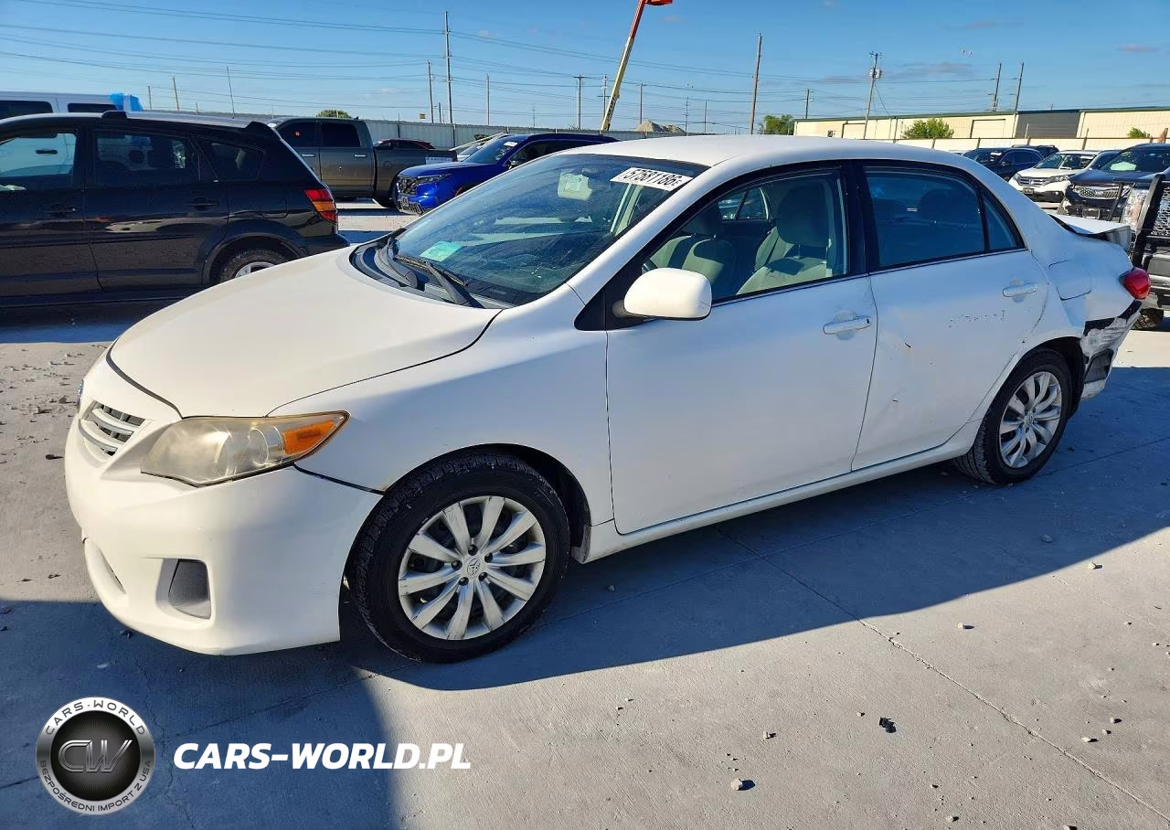 2013 Toyota Corolla Le – zdjęcie 1 z 12