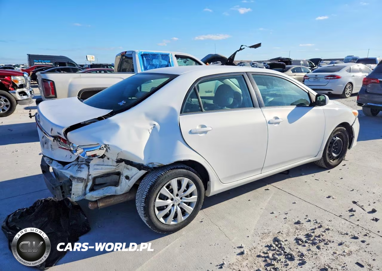 2013 Toyota Corolla Le VIN:2T1BU4EE5DC087656 - 3