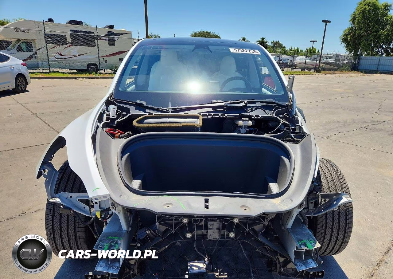 2020 Tesla Model Y VIN:5YJYGDEE6LF023749 - 5