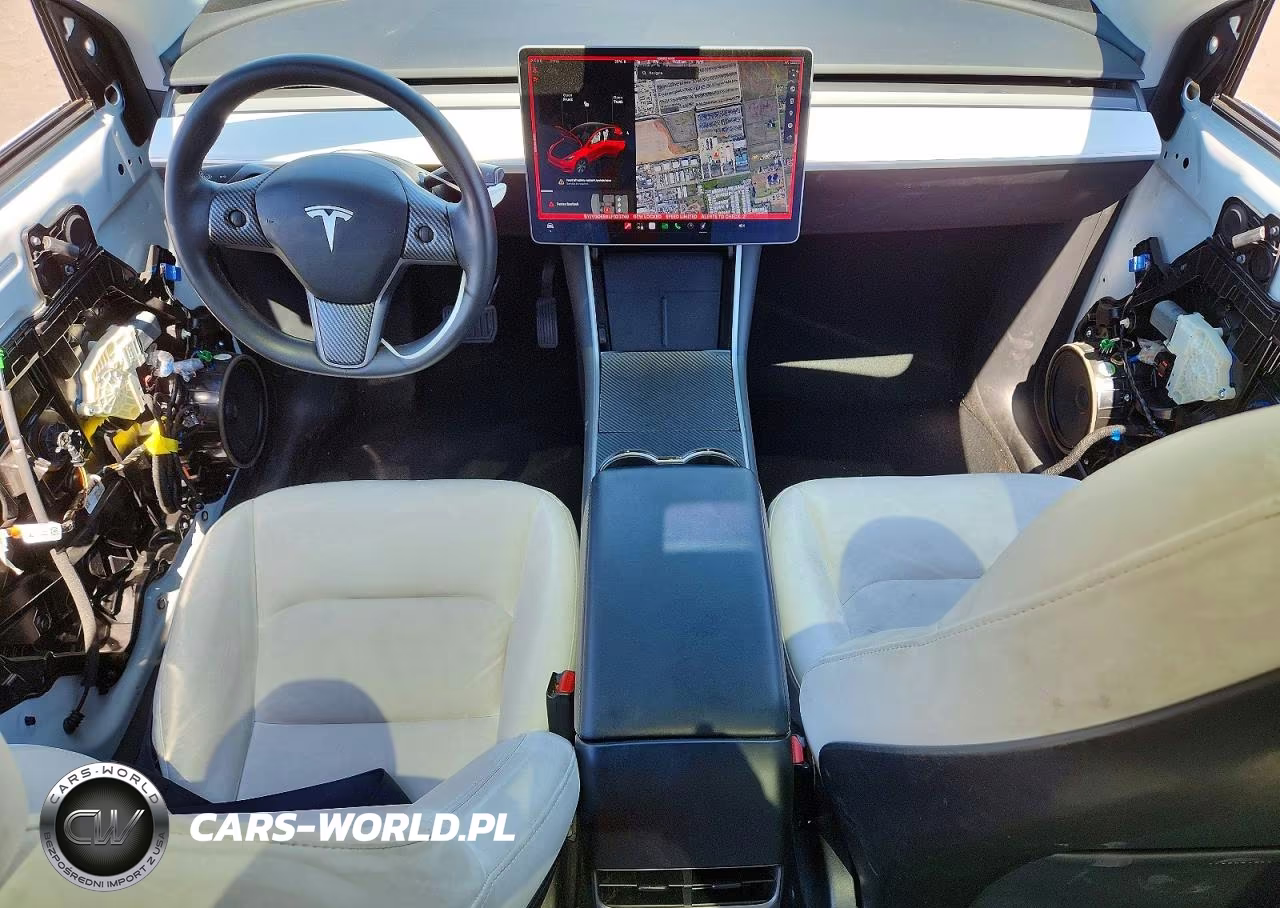 2020 Tesla Model Y VIN:5YJYGDEE6LF023749 - 8