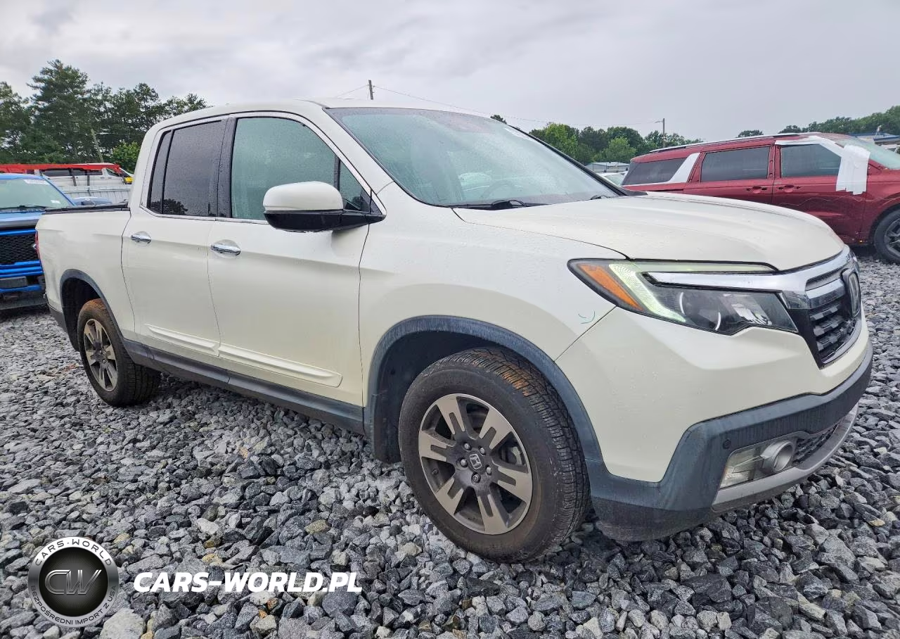 2017 Honda Ridgeline Rtl VIN:5FPYK3F70HB028517 - 4