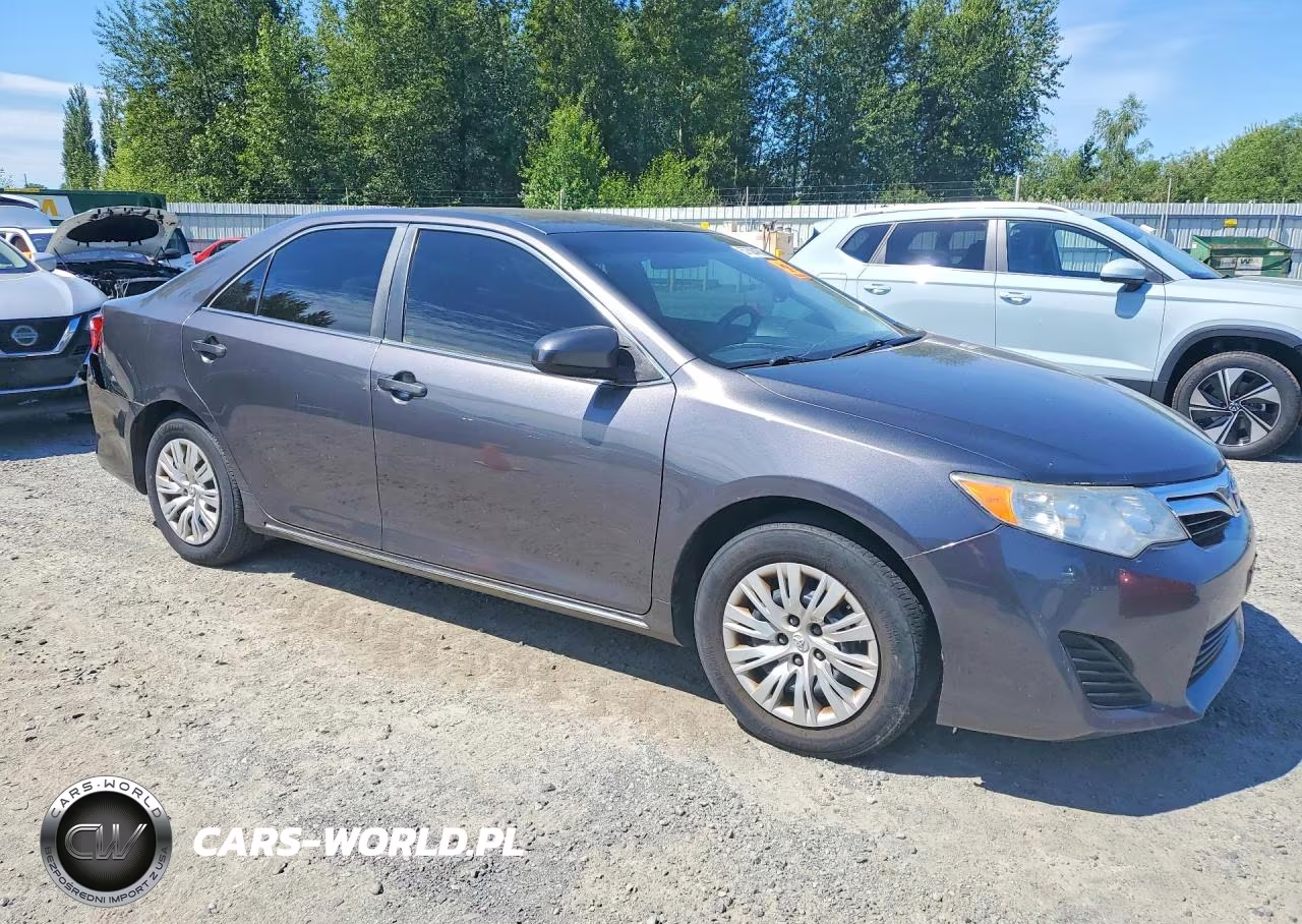 2014 Toyota Camry Le VIN:4T4BF1FK2ER364900 - 4
