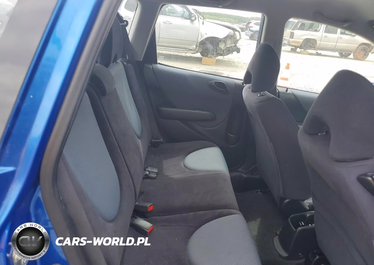 2008 Honda Fit VIN:JHMGD38458S030380 - 10