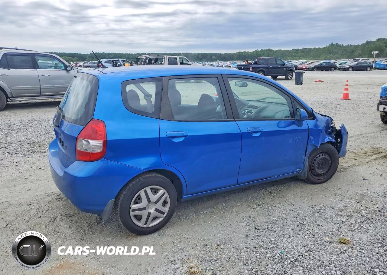 2008 Honda Fit VIN:JHMGD38458S030380 - 3