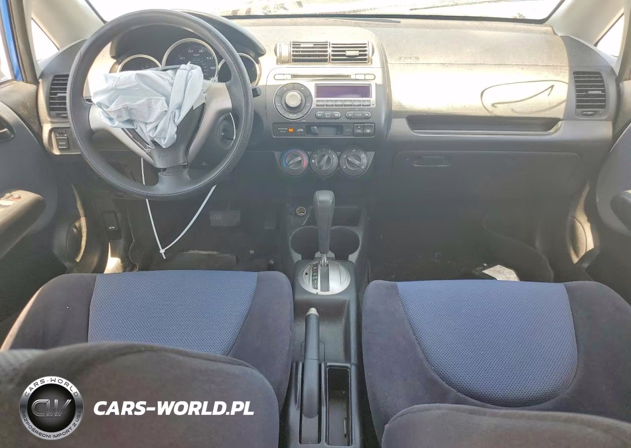 2008 Honda Fit VIN:JHMGD38458S030380 - 8