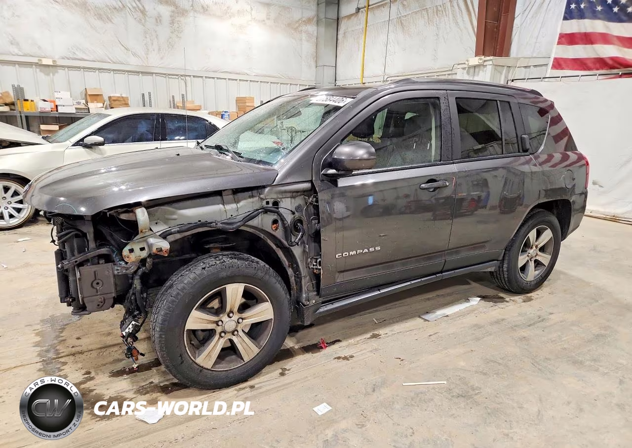2017 Jeep Compass Latitude – zdjęcie 1 z 13