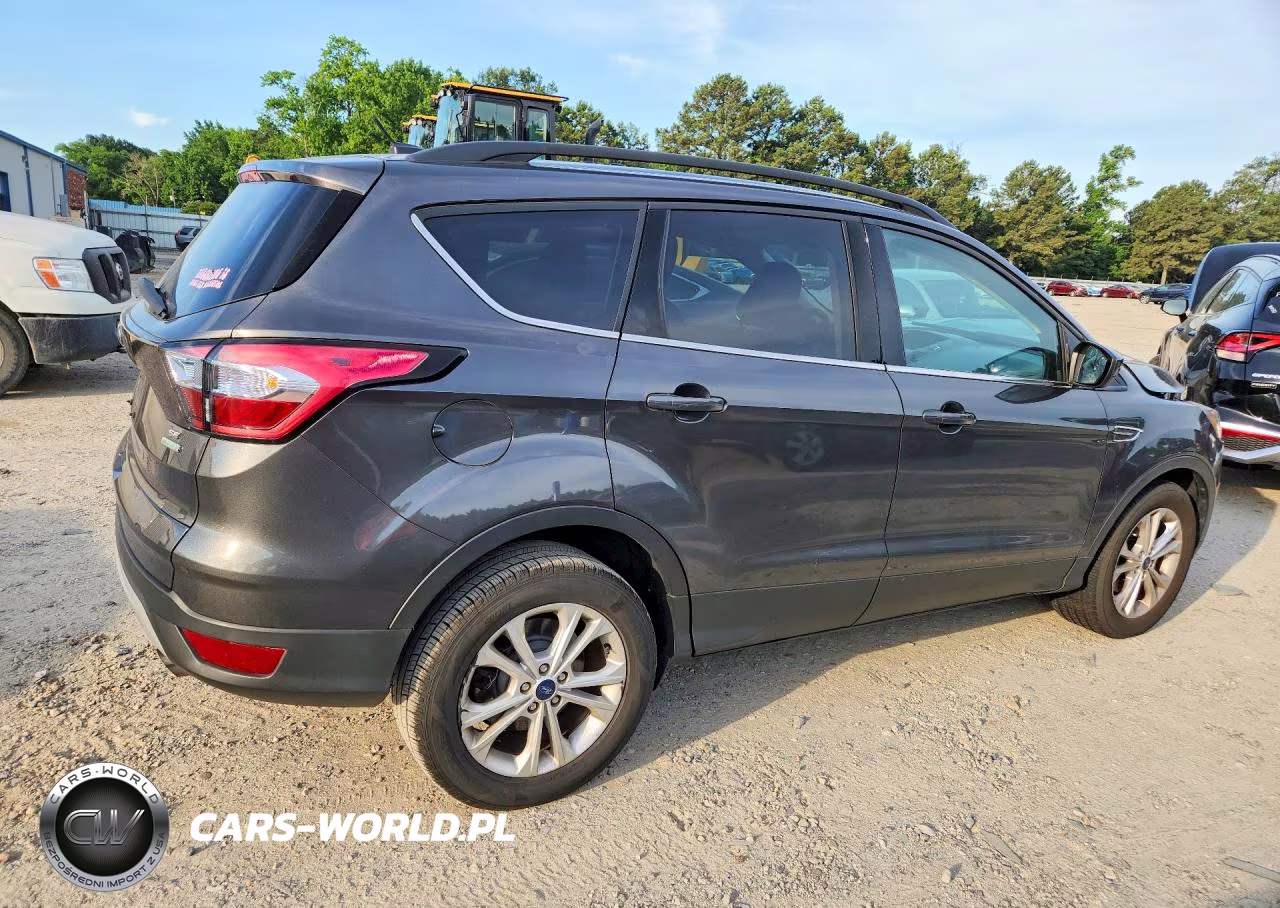 2018 Ford Escape Se VIN:1FMCU0GD6JUB05626 - 3