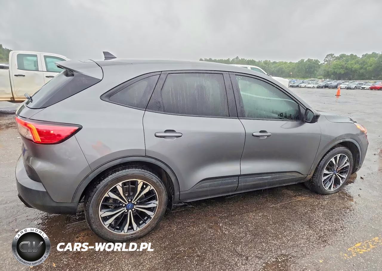 2022 Ford Escape Se VIN:1FMCU0G63NUA81132 - 3