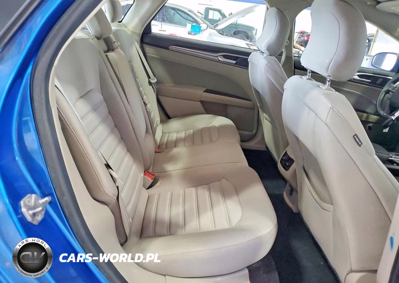 2019 Ford Fusion Se VIN:3FA6P0LUXKR100782 - 10