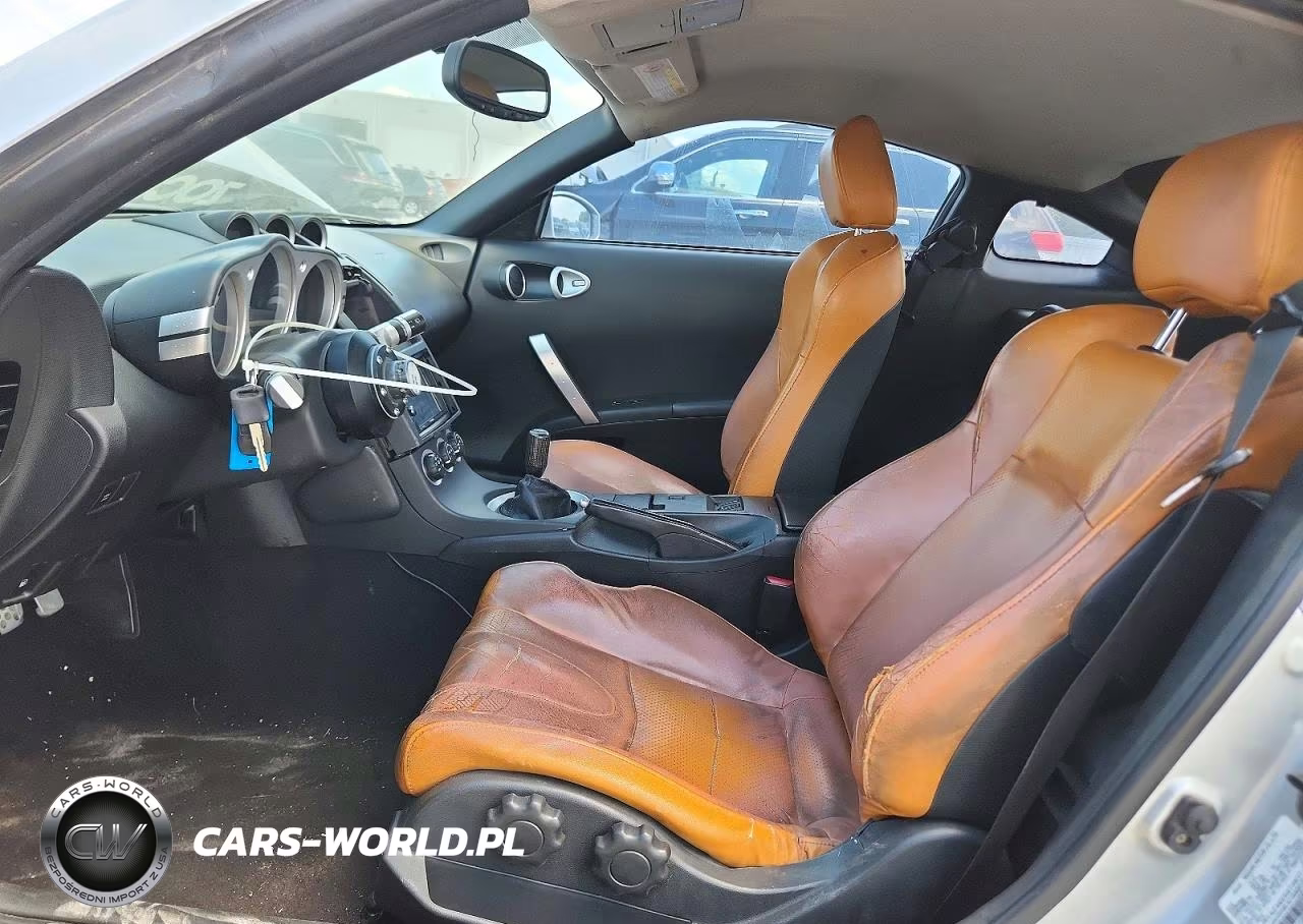 2004 Nissan 350Z Coupe VIN:JN1AZ34E54T061840 - 7